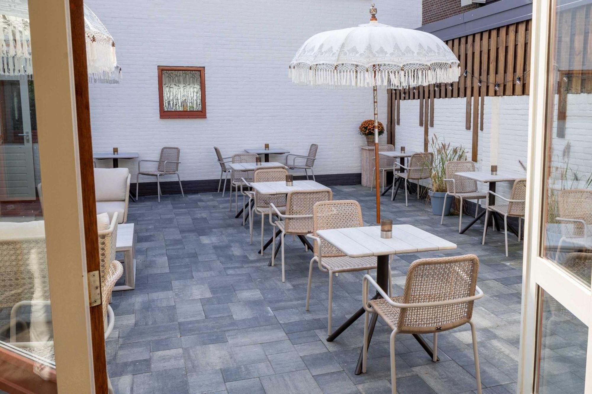 Strandhotel De Logerij レーネスセ エクステリア 写真