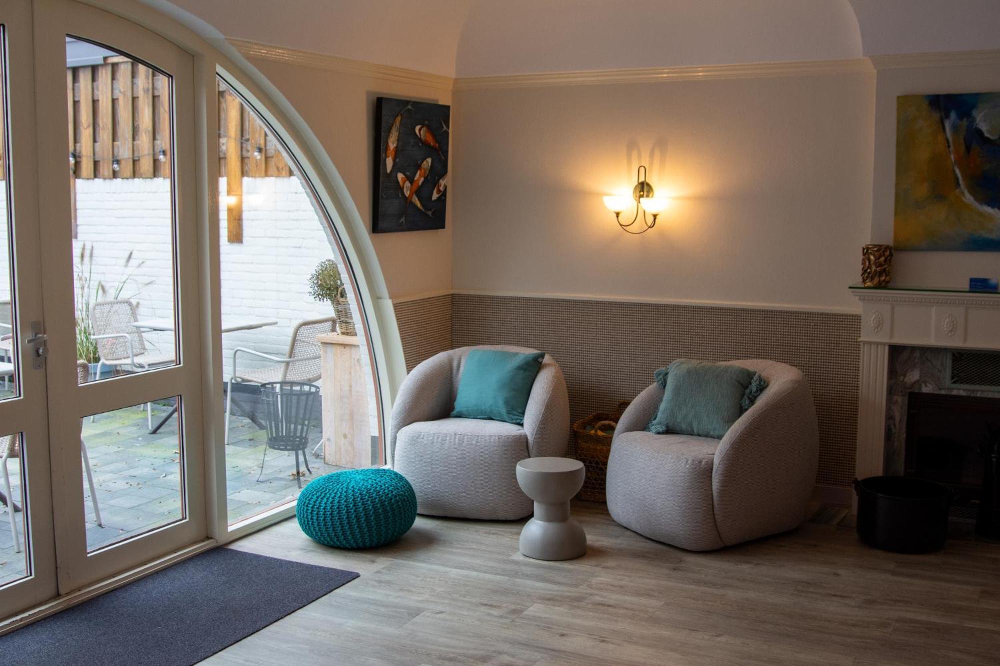 Strandhotel De Logerij レーネスセ エクステリア 写真